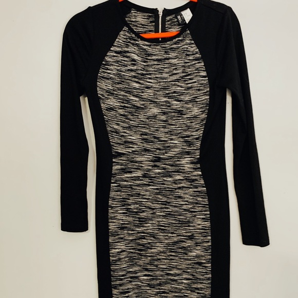 h&m black long sleeve dress Women's Long-sleeved Shaping darts at the front and back of the waist for a flattering silhouette H&M | Dresses | Hm